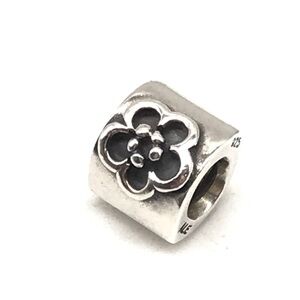 Pandora Flower Block Charm